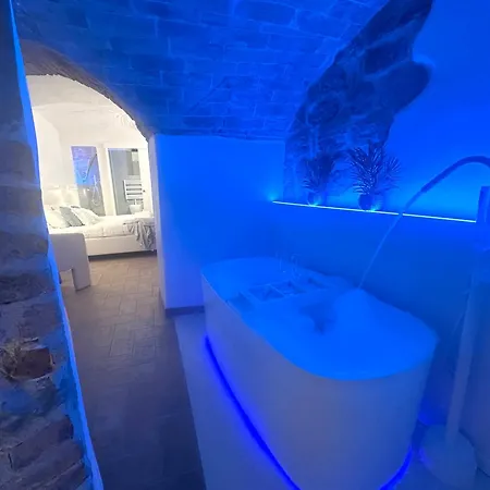 Medieval Hydro Chrome Kingsize Therapy In 公寓 佩鲁贾