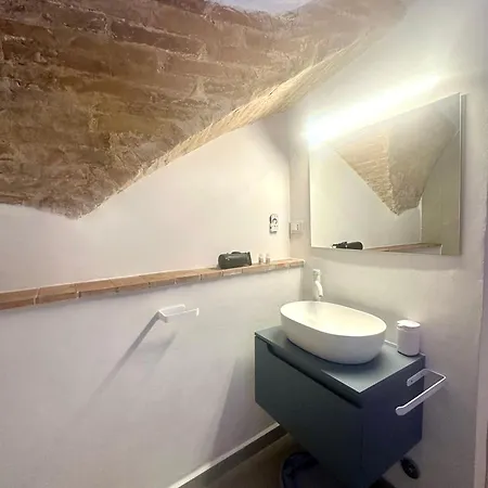 Medieval Hydro Chrome Kingsize Therapy In 公寓 佩鲁贾