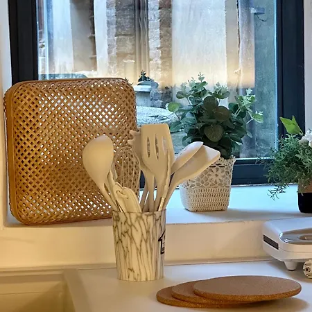 Medieval Hydro Chrome Kingsize Therapy In 公寓 *