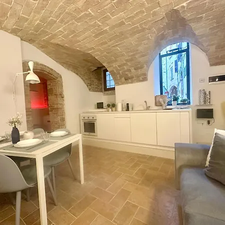 Medieval Hydro Chrome Kingsize Therapy In Apartman