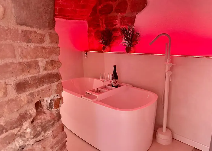 Medieval Hydro Chrome Kingsize Therapy In Appartement Perugia