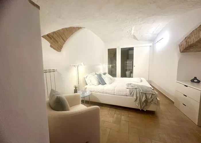 Appartement Medieval Hydro Chrome Kingsize Therapy In *