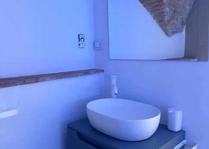 Medieval Hydro Chrome Kingsize Therapy In דירה *