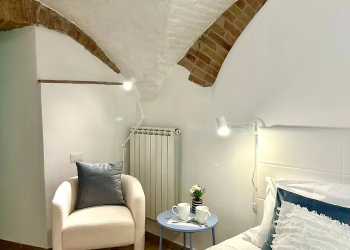 Appartement Medieval Hydro Chrome Kingsize Therapy In *